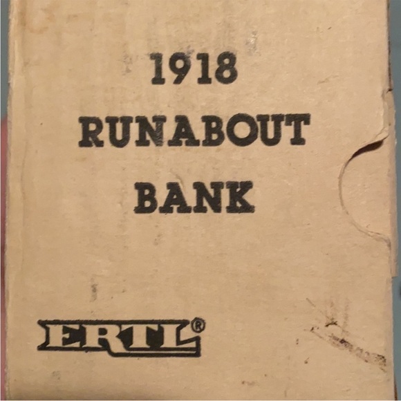 ERTL 1918 Runabout Bank - Picture 6 of 8